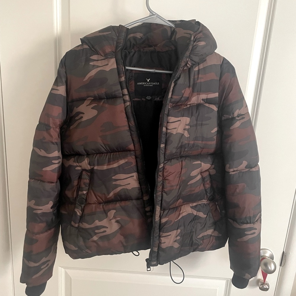 American Eagle camo puffer coat size small